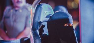 Mostantól vezethetnek a nők Szaúd-Arábiában