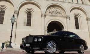 Szuper ritka Bentley-t árulnak Pécsen