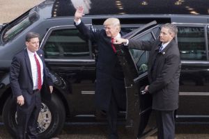 Trump beleszólna az autózásba