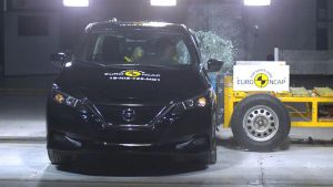 Biztonságos elektromos – törésteszten járt az új Nissan Leaf (videó)