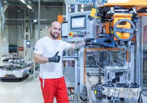300 000 elektromotor: újabb mérföldkő az Audi Hungariánál