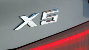 Hivatalos: még idén bemutatkozik a vadonatúj BMW X5